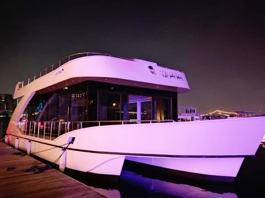 Luxury Yacht Cruise Dubai Marina